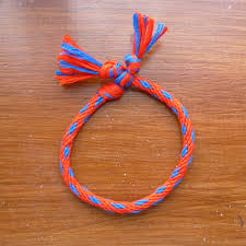 The trick is using something called a braiding disc, or braiding loom. Round Friendship Bracelets Rainbow Junkie