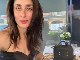 Watch kareena kapoor khan movie trailers, interviews and lot more only at bollywood hungama. Kareena Kapoor Expensive Bags 7 Super Expensive Handbags Of Kareena Kapoor That Are Worth Lakhs