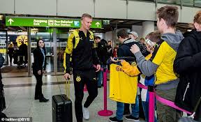Haaland, who has the summer off after norway failed to qualify for this summer's euro 2020 tournament, has flown out to the greek island of mykonos with friends for some down time. Borussia Dortmund S New 17million Signing Erling Haaland Heads For Winter Camp Football Frenzied