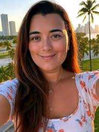 If I give you my heart 💖💖💖💖💖💖 will you accept it ❤️❤️❤️ and never to  hurt my feeling ❤️❤️❤️❤️❤️