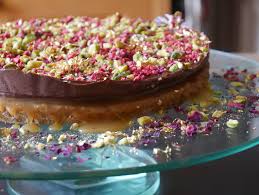 Name printing tool to make lovely bday cake picture with his or her name on it and download it to pc, mobile, computer or cell phone and set as profile pics or status image on instagram, twitter, whatsapp, facebook or snapchat. A Pretty Pink And Green Chocolate And Caramel Dead Cinch No Bake Cake For Kate Tried Supplied