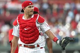 J.T. Realmuto rolled ankle as Phillies got hot vs. Diamondbacks