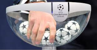 أسفرت قرعة دور المجموعات من بطولة دوري أبطال أوروبا التي أقيمت اليوم الخميس في العاصمة السويسرية عن مجموعة نارية سيلاقي فيها برشلونة الإسباني فريق نادي يوفنتوس الإيطالي ليكون اللقاء بمثابة تحدي حقيقي بين ميسي ورونالدو. Ù‚Ø±Ø¹Ø© Ø¯ÙˆØ±ÙŠ Ø§Ø¨Ø·Ø§Ù„ Ø§ÙˆØ±ÙˆØ¨Ø§ 2021 Ø³Ù…Ø§ Ø§Ù„Ø£Ø±Ø¯Ù† Ø§Ù„Ø¥Ø®Ø¨Ø§Ø±ÙŠ