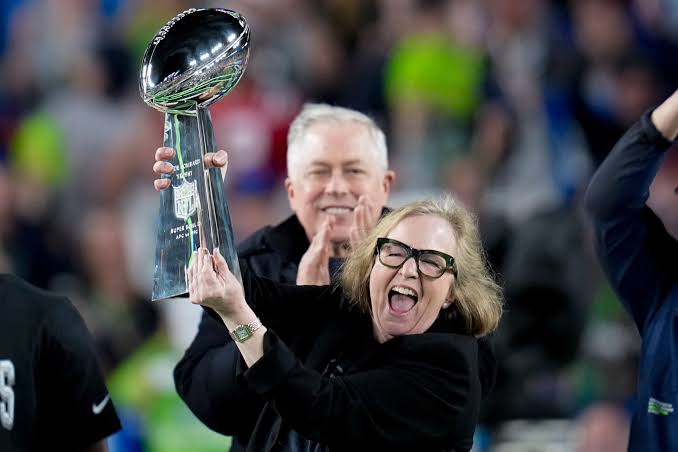 Who is Jody Allen, owner of Seahawks who plans to sell team and donate  proceeds to charity — here's her net worth | Company Business News