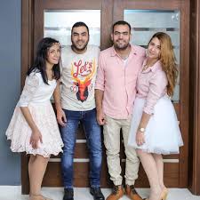 خالد عليش الفنان المصري، ديانته وهل هو مسلم أم مسيحي، أشهر أعماله برنامج ربع مشكل وبرامجه في الراديو واشتهر بعبارة انت كحيان، عمره وتاريخ ميلاده وبرجه الفلكي، أعماله وأبرز الشخصيات التي قدمها وبرامجه، بداية مشواره الفني، معلومات كاملة عنه وعن حياته. Ø£ÙˆÙ„ Ø¸Ù‡ÙˆØ± Ù„Ø´Ù‚ÙŠÙ‚ Ø®Ø§Ù„Ø¯ Ø¹Ù„ÙŠØ´ Ù„Ù† ØªØµØ¯Ù‚ Ø§Ù„Ø´Ø¨Ù‡ ØµÙˆØ±