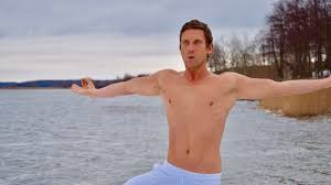 Januar 2012, den tag, an dem das dschungelcamp in seine 6. Dschungelcamp 2017 Wer Fliegt Wer Siegt Und Wer Nur Eine Rolle Spielt Interview Mit Peer Kusmagk Im Tui Blue Fleesensee Tui Com Reiseblog