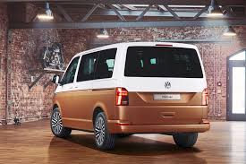 Volkswagen forciert die elektromobilitäts offensive weltweit und marschiert voran. Vw T6 Modellpflege Heise Autos