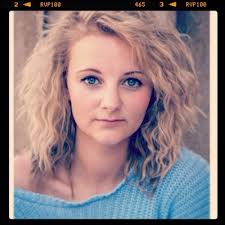 ella north (@ellapoppynorth)