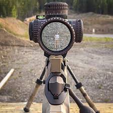 The reticle is illuminated, which can ensure precision in twilight conditions and sets and locks on the last power setting used. Vortex Razor Hd Gen Ii Optic 200 Yards Vitamindeeez Armas Taticas Forcas Especiais Armas