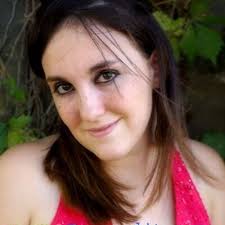 Valerie Bidwell's Instagram, Twitter & Facebook