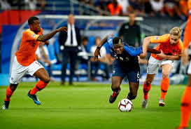 Je voetbalnieuws meldingen staan nu uit, je ontvangt geen berichten meer vanaf nu wordt je op de hoogte gehouden van al het voetbalnieuws. Frankrijk Nederland Door De Lens Van Fotograaf Pim Ras Foto Gelderlander Nl