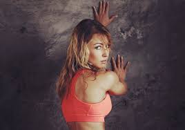 Foi assim que júlia pinheiro se sentiu com uma surpresa preparada por laura figueiredo: Do Fit A Controversia Com Laura Figueiredo