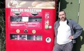 Le Tronchet Un Distributeur De Pains Est Installe Rennes Maville Com