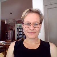 Jennifer Dekker's Instagram, Twitter & Facebook