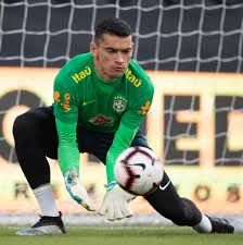 Cinco anos depois, santos tem a chance de seguir os passos do antigo companheiro. Santos Mira Feito De Weverton Na Selecao Olimpica E Pensa Em Copa Do Mundo 08 07 2021 Uol Olimpiadas