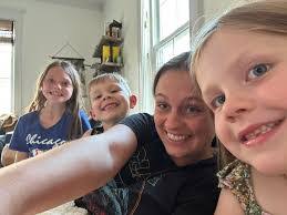 Taryn Ray's Instagram, Twitter & Facebook