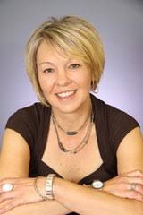 Lesa Clark's Instagram, Twitter & Facebook