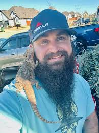 Coconut says good morning, and hopes yall have an amazing New Years!!!!