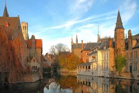 Total and new cases, deaths per day, mortality and recovery rates, current active cases, recoveries, trends and timeline. Belgium Travel Guide