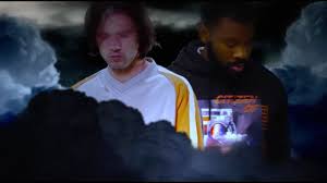 Le premier extrait, «basique» a littéralement cartonné sur la toile. Orelsan Reves Bizarres Feat Damso Clip Officiel Youtube Damso Rap Clip