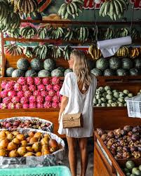 Saturday Strolls Through Fresh Fruit Stands Letnie Fotografii Morskaya Fotosessiya Letnie Kartinki