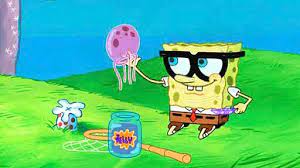 Spongebob squarepants (voiced by tom kenny) is a yellow anthropomorphic sea sponge who usually wears brown short pants, a white collared shirt, and a red tie. Spongebob Facts Twitter à¤µà¤° Spongebob Fact Spongebob Only Wears Glasses When He Is Jellyfishing Wow