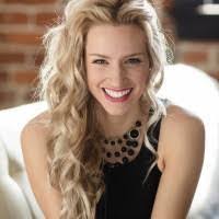 Lindsay Jo's Instagram, Twitter & Facebook