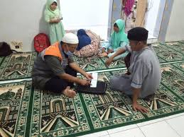 Maybe you would like to learn more about one of these? Pemkab Ciamis Beri Insentif Untuk Guru Ngaji Dan Imam Masjid Republika Online
