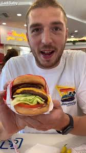 When Mum & Dad go to In-N-Out Burger 🍔🇺🇸 #InNOutBurger #USA #DoubleDouble