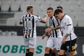 Guilherme arana shots an average of 0.16 goals per game in club competitions. Atletico Mg Vence O Corinthians De Virada Em Sp E Retoma Lideranca