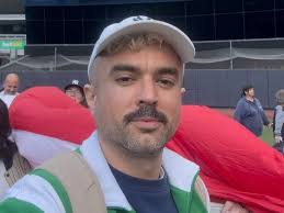 Had the amazing honor of rolling out the American flag before game 1 of the  ALCS at Yankee Stadium with my cousin (more like my older brother)  @justmcmanus. To cap it all off they won. 🇺🇸⚾️💙