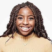 MEET TOBECHUKWU 'TOBI' PHILLIPS, SHE BROKE A 125 YEARS RECORD A Nigerian  just made history as the First Black Valedictorian of Texas Alvin High  School after its 125 year history. She earned