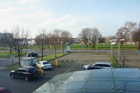 Feiern sie in 2020 ganzjährig unser zweites jahr mit uns! Zigaretten Und Susswarenautomat Aufnahme Von Holiday Inn Express Koln Mulheim Tripadvisor