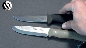 Real Steel Bushcraft 2 Un Couteau Bluffant Cosmikvratch Couteau Couteau Bushcraft Je Prefere