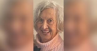 Anna Ritz's Instagram, Twitter & Facebook