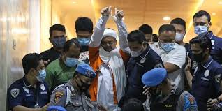 Orang ini memohon ke mahfud: Polisi Tegaskan Habib Rizieq Ditahan Karena Pasal Penghasutan Bukan Kasus Kerumunan Merdeka Com