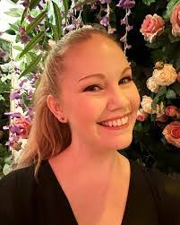 Jessica Berns's Instagram, Twitter & Facebook