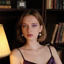 Lila Bennett (@lilabennnett)