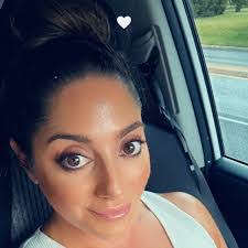 Kara Devito's Instagram, Twitter & Facebook