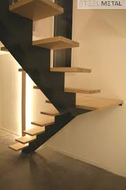 Vous pouvez personnaliser en ligne toutes les caractéristiques de votre escalier quart tournant en métal (hauteur à monter, largeur, style et matériaux pour vos marches. Escalier Quart Tournant En Metal Bois Fabrication Sur Mesure Steel Metal