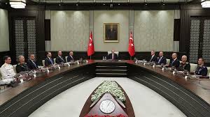 Yaş kararları 2021 ve genelkurmay yaş kararları gündemin merak edilen konuları arasında yer alıyor. Yuksek Askeri Sura Terfi Ve Atama Dosyalarini Ele Alacak