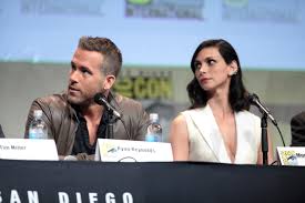 When we heard morena baccarin had joined the cast of ryan reynolds' upcoming deadpool movie, we thought for sure she'd be playing the assassin morena is a dead ringer for vanessa! File Sdcc 2015 Ryan Reynolds Morena Baccarin 19750017712 Jpg Wikipedia