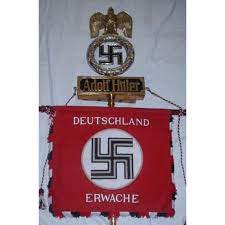 Remains in good condition and is marked at the bottom. Reproduction Deutschland Erwache Standarte