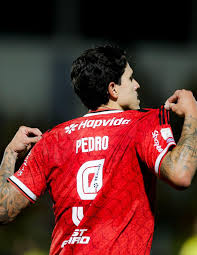 Pedro ou Flaco López: quem é melhor atacante? Colunistas divergem