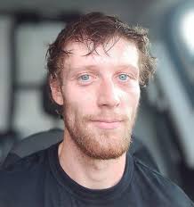 Does anybody know which doctors are not associated with the spring hall  group please as I need a new doctor. Thank you