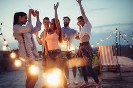 Polterabend portal med sjove polterabend oplevelser! Kleidung Fur Den Polterabend Fur Frauen Und Manner Was Anziehen