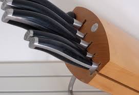 What kitchen knives do i need? How To Store Kitchen Knives