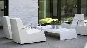 Salon De Jardin Plein D Idees Pour Faire Le Bon Choix Salon De Jardin Plastique Meuble Design Chaise Salon De Jardin