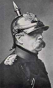 Militaria, ein bilderbuch für sammle und freunde alter helme und uniformen (a picture book for collectors and friends of old helmets and uniforms), jan k. Pickelhaube Wikipedia