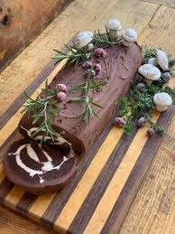 Buche De Noel Yule Log Cake A Taste Of Paris In 2020 Yule Log Cake Yule Log Cake